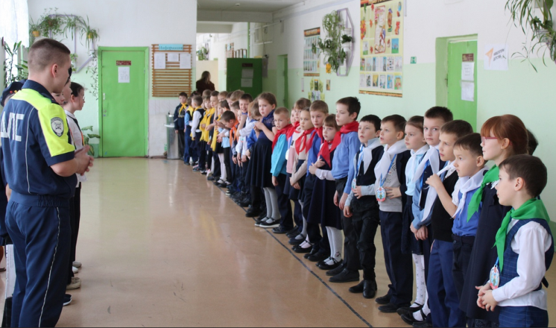 В Верещагино госавтоинспекторы провели для школьников квест-игру